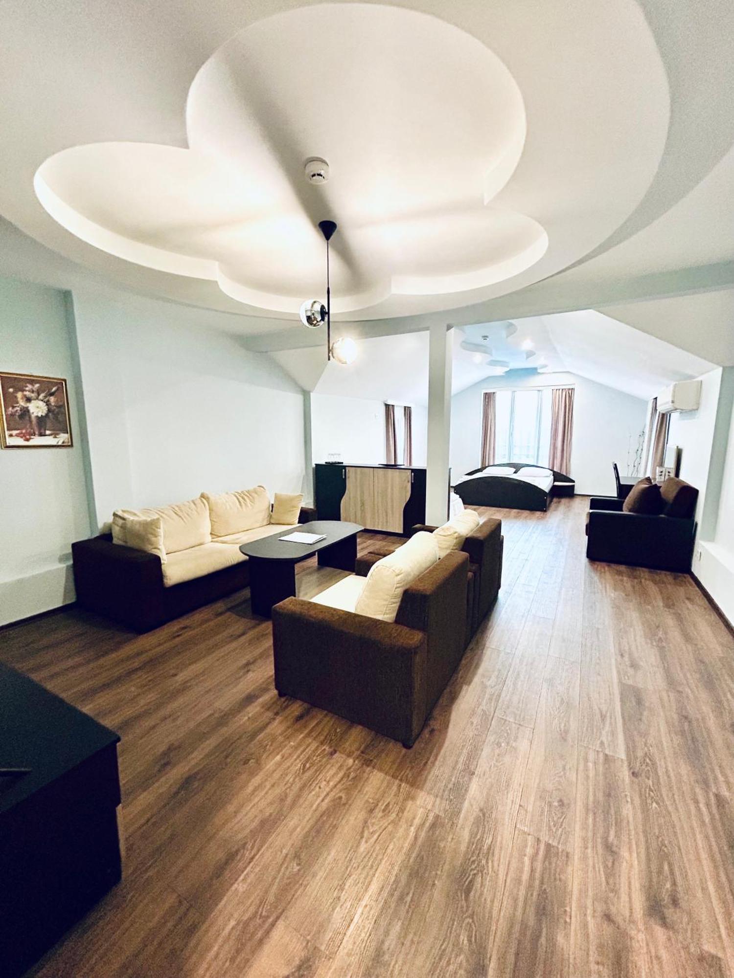 Meatsa Hotel Kurdzhali ภายนอก รูปภาพ