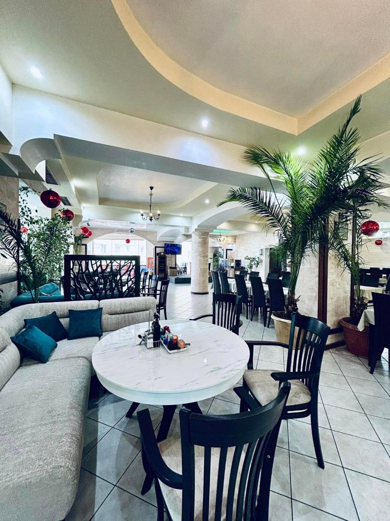 Meatsa Hotel Kurdzhali ภายนอก รูปภาพ
